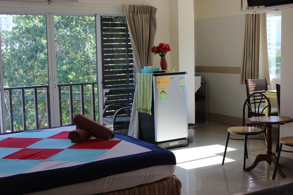 Dacha Beach Lejlighedshotel Pattaya Eksteriør billede